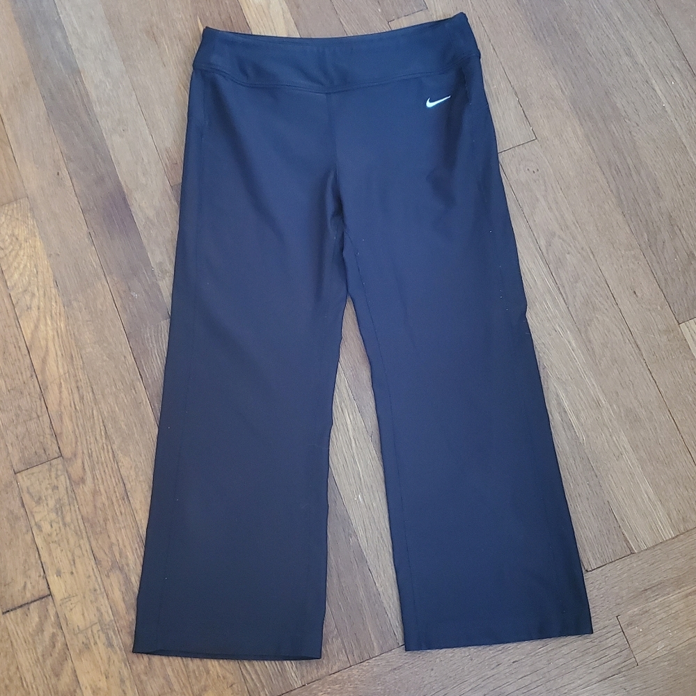 Nike bootcut capris